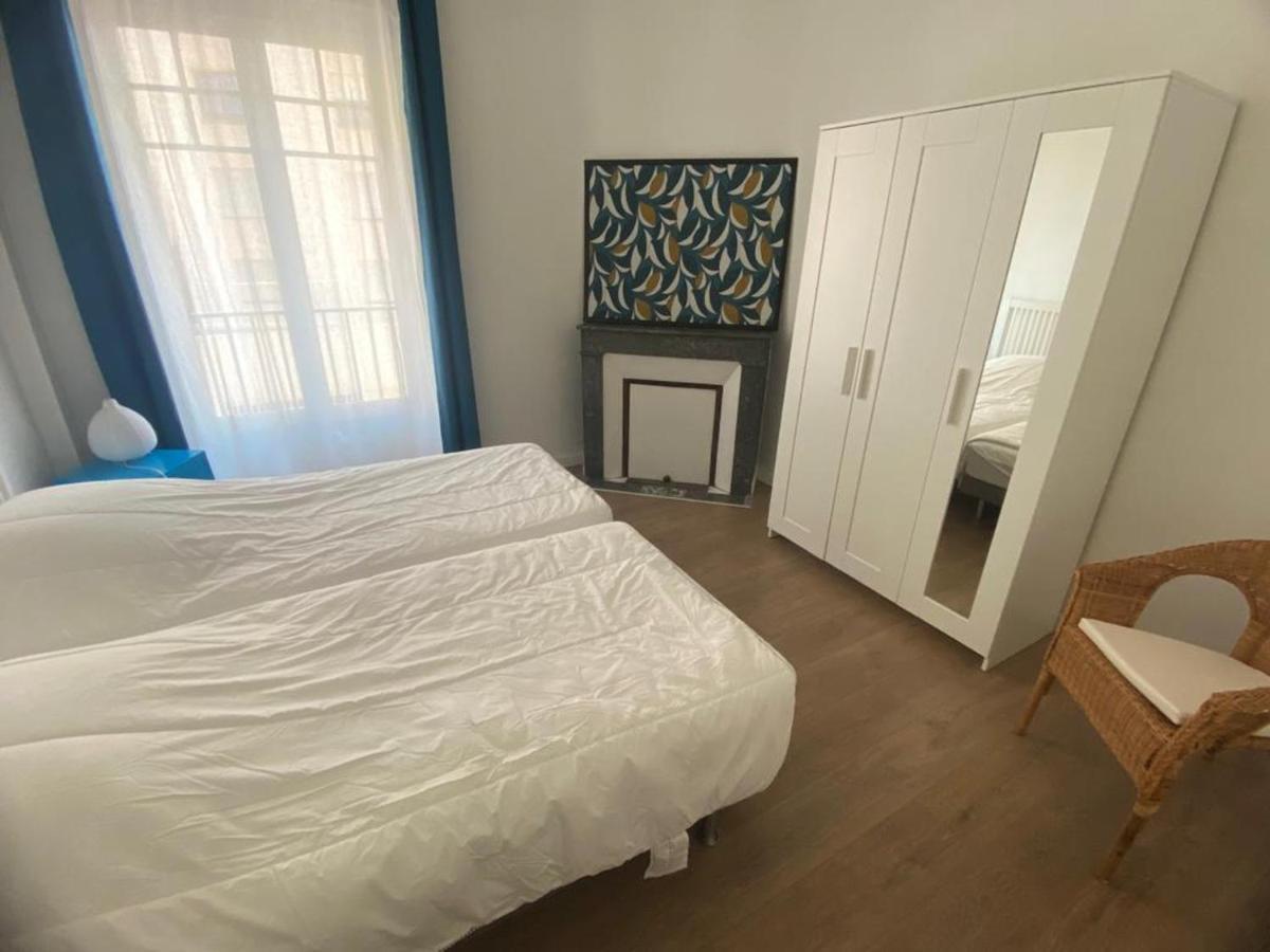 Charmant T3 Lumineux Avec Cuisine Neuve Et Proche Plages A Saint Charles, - Fr-1-239-968 *