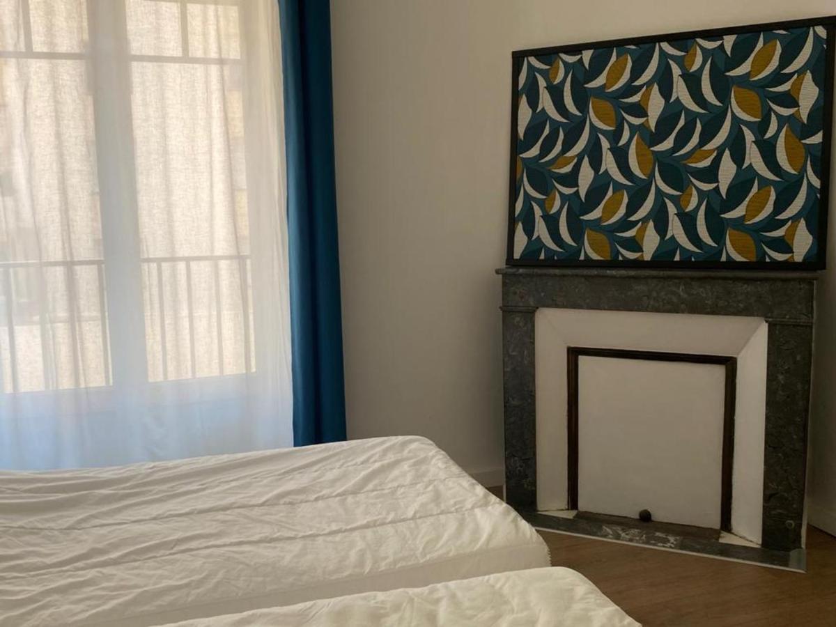 Charmant T3 Lumineux Avec Cuisine Neuve Et Proche Plages A Saint Charles, - Fr-1-239-968 *